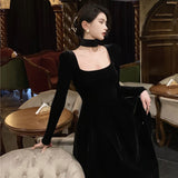 2025 High-end velvet dress women's autumn and winter temperament waist and thin  retro Hepburn style a-word skirt dress