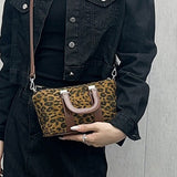2025 Crossbody bag Korean version retro leopard print bag women's autumn and winter high-end fashion temperament handbag new versatile women's bag