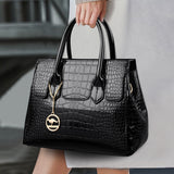 2025 crocodile pattern handbag popular new fashion temperament high-end commuter bag large-capacity textured shoulder bag