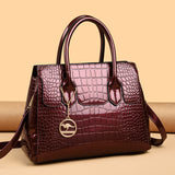 2025 crocodile pattern handbag popular new fashion temperament high-end commuter bag large-capacity textured shoulder bag
