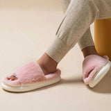 Slippers Fashion white platform womens fur slider  winter warm plush home slider womens open toe no slider indoor fuzzy slider Y24082405RN