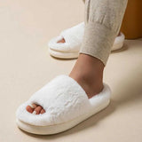 Slippers Fashion white platform womens fur slider  winter warm plush home slider womens open toe no slider indoor fuzzy slider Y24082405RN